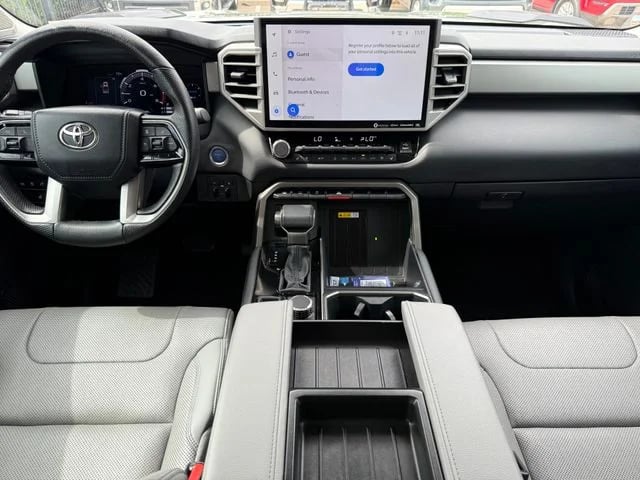 2023 Toyota Tundra Hybrid - Image 22