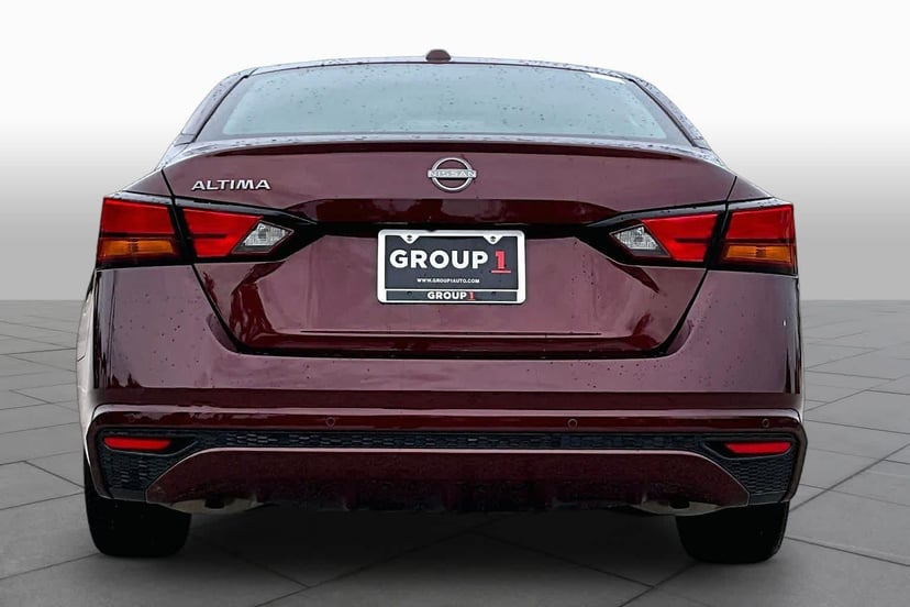 2025 Nissan Altima - Image 5