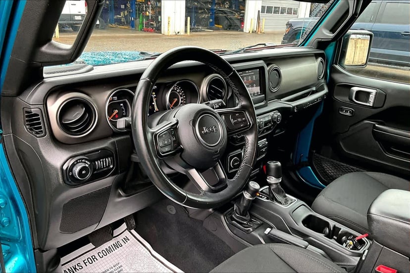 2020 Jeep Wrangler Unlimited - Image 17