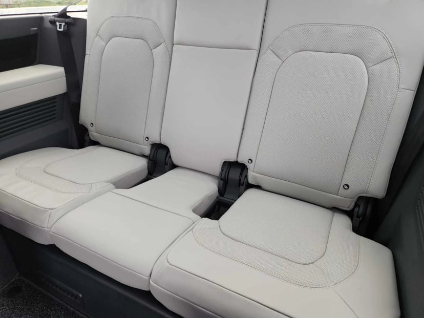 2026 LAND ROVER Defender 130 - Image 31