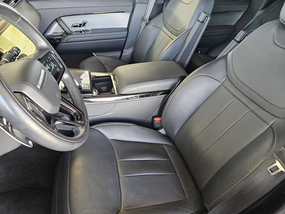 2024 Land Rover Range Rover Sport - Image 11