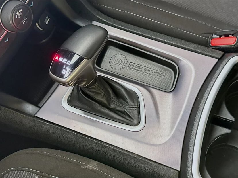 2020 Dodge Charger - Image 18