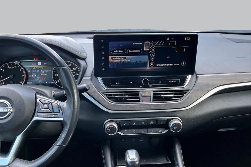 2024 Nissan Altima - Image 7