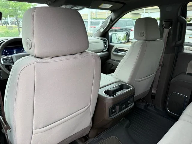 2025 Chevrolet Silverado 1500 - Image 28