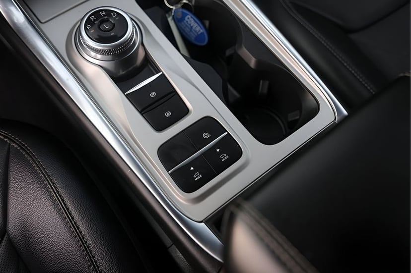 2023 Ford Explorer - Image 24