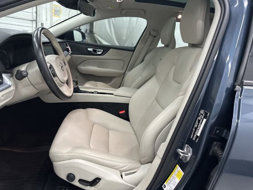 2020 Volvo V60 - Image 8