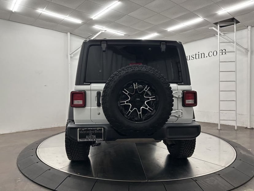 2019 Jeep Wrangler - Image 6
