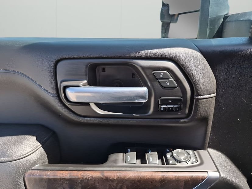 2022 GMC Sierra 2500HD - Image 27