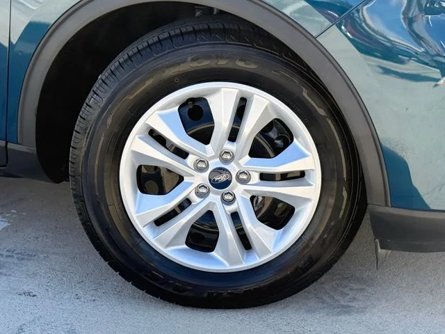 2020 Ford Escape - Image 2