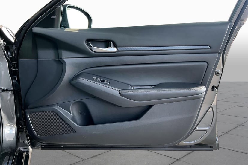 2025 Nissan Altima - Image 22