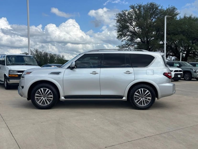 2021 Nissan Armada - Image 2