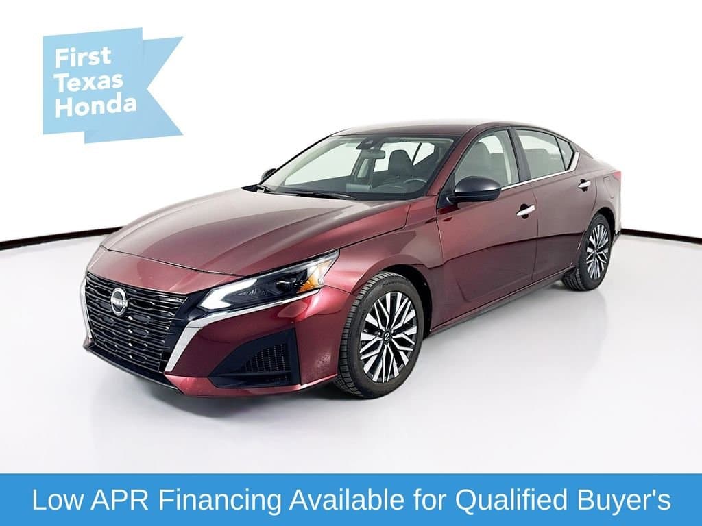 2024 NISSAN Altima - Image 4