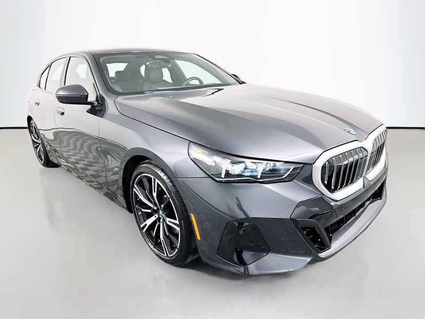 2025 BMW 5 Series - Image 3