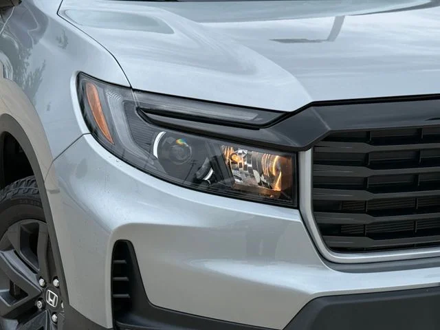 2023 Honda Ridgeline - Image 3