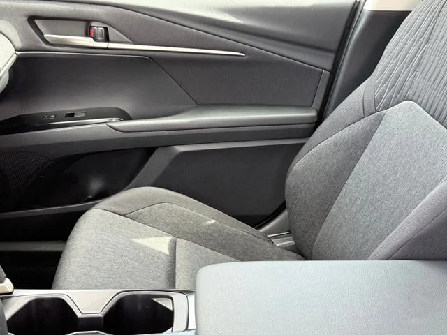 2026 Toyota Camry - Image 9