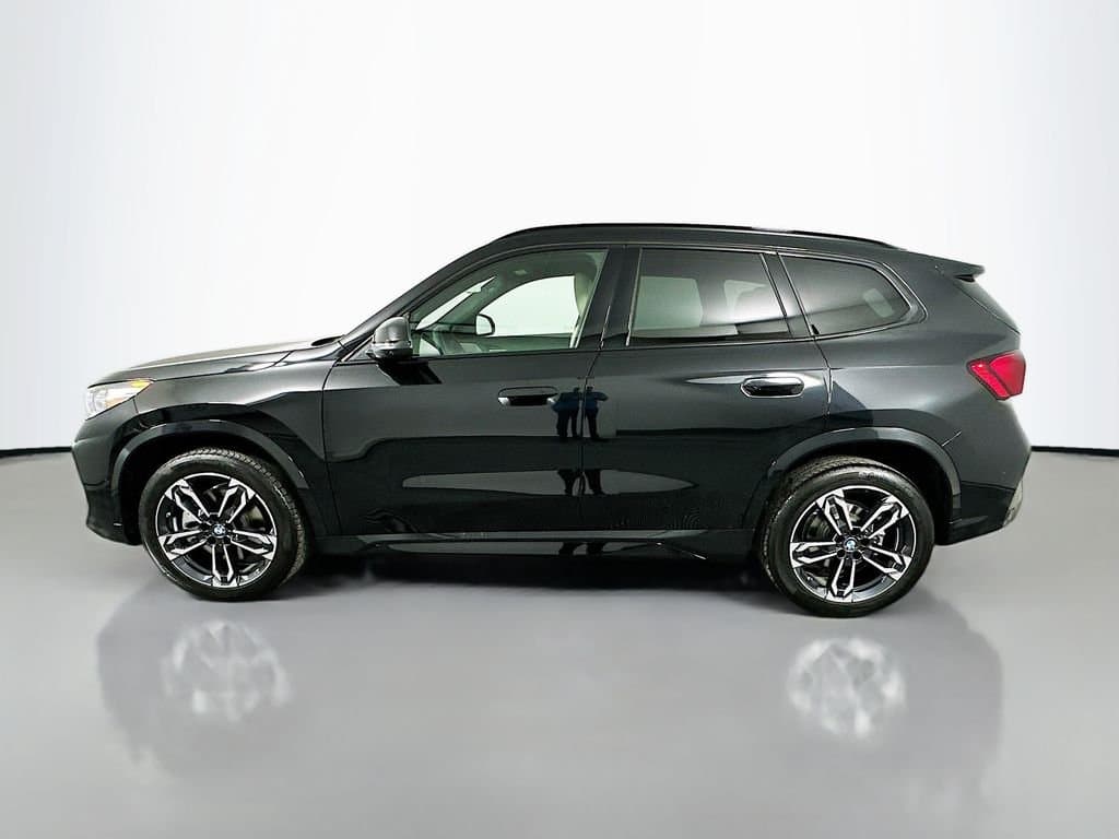 2025 BMW X1 - Image 8