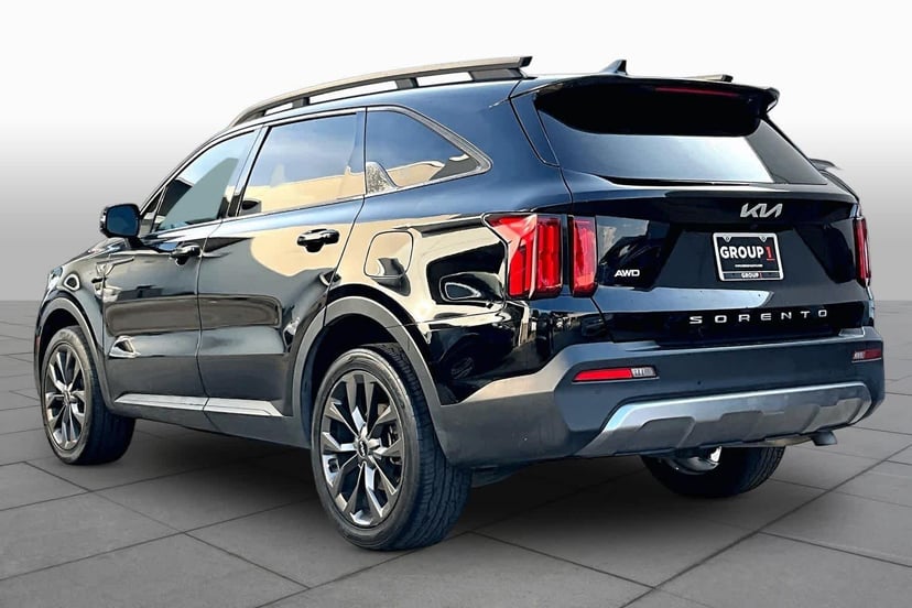2022 Kia Sorento - Image 12