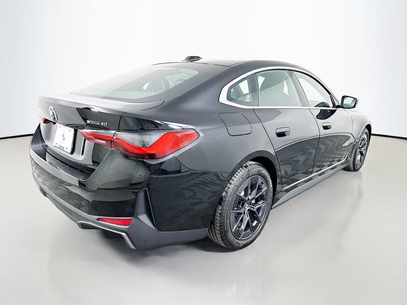 2026 BMW i4 - Image 5