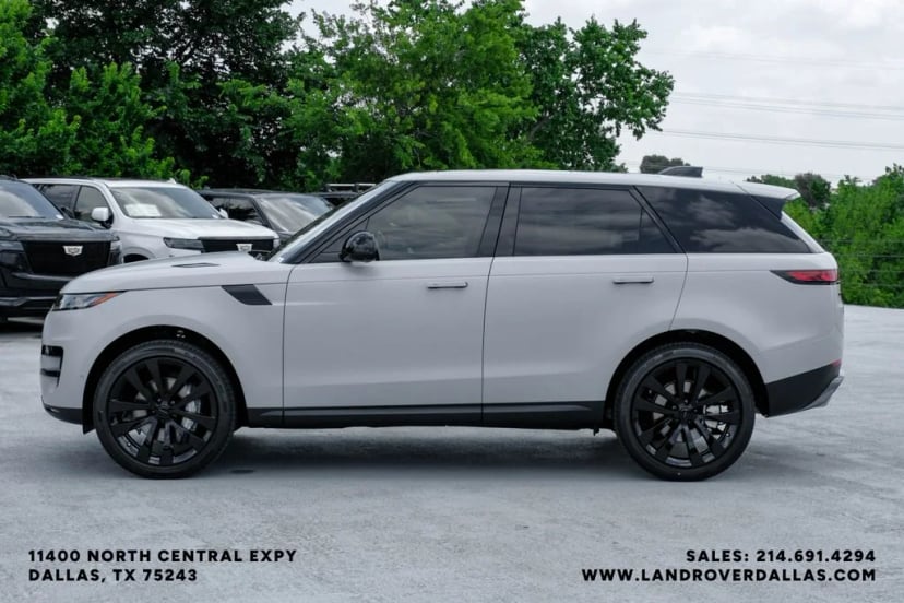 2026 Land Rover Range Rover Sport - Image 11