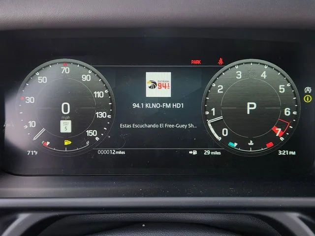 2026 Land Rover Defender 130 - Image 11