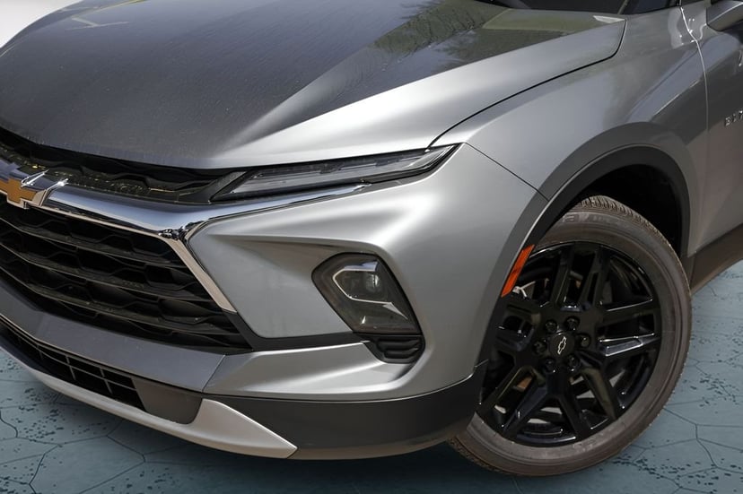 2023 Chevrolet Blazer - Image 3
