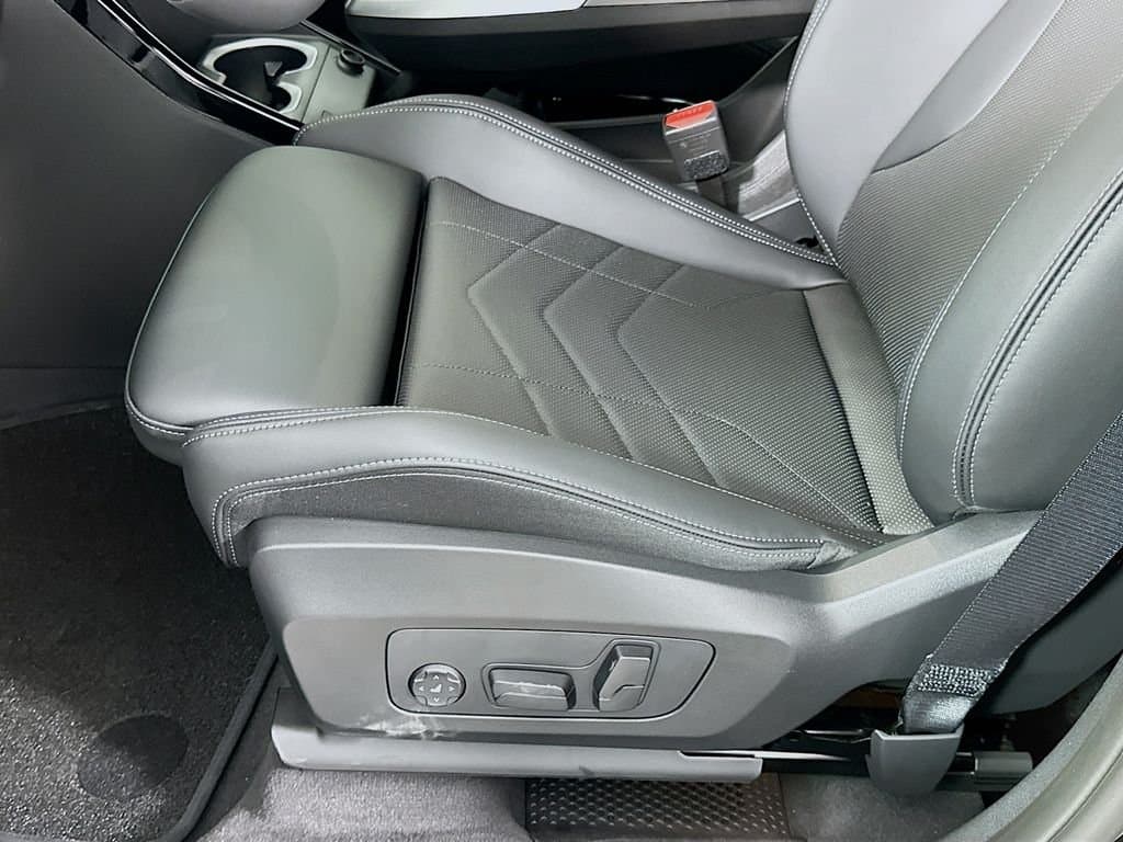 2026 BMW X1 - Image 21