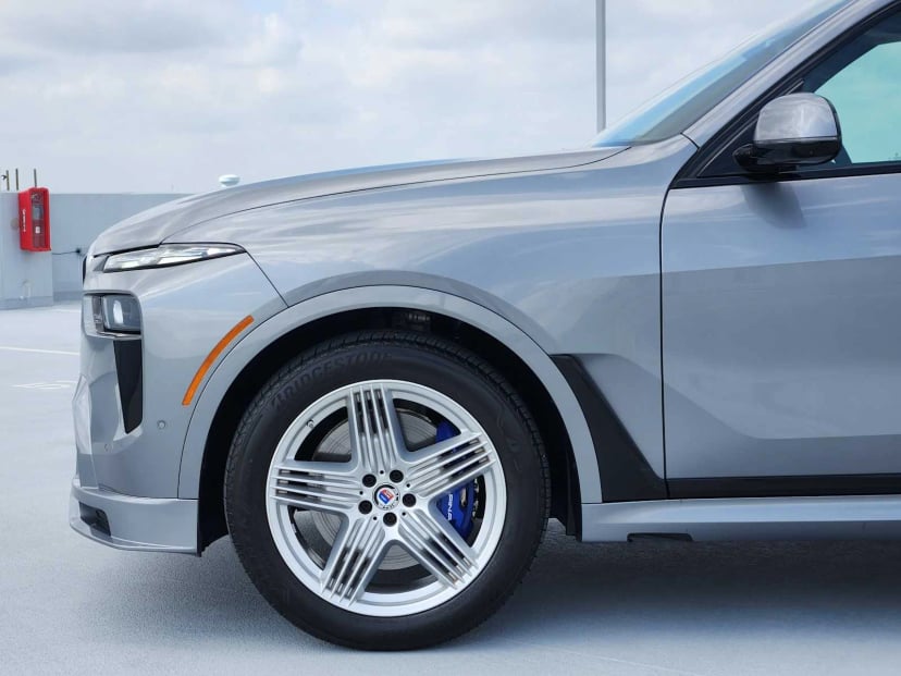 2025 BMW ALPINA XB7 - Image 9