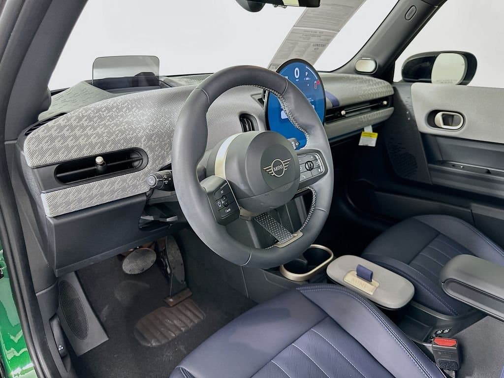 2025 MINI COOPER - Image 10