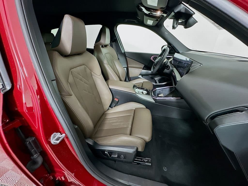 2025 BMW X3 - Image 27