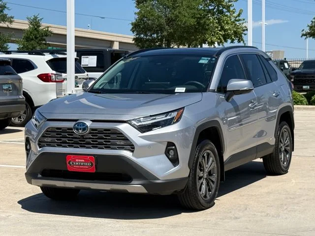 2023 Toyota RAV4 Hybrid - Image 8
