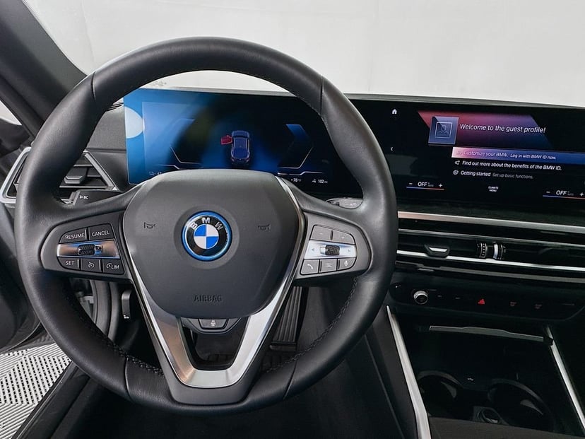 2023 BMW i4 - Image 11