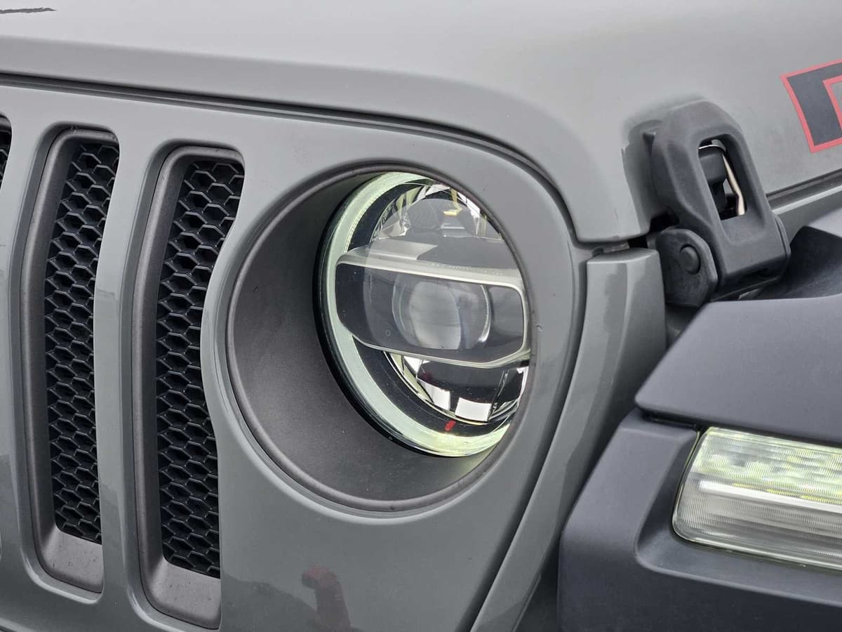 2021 Jeep Wrangler - Image 8