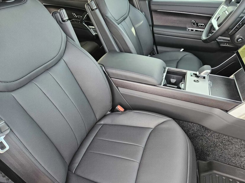 2026 LAND ROVER Range Rover - Image 12