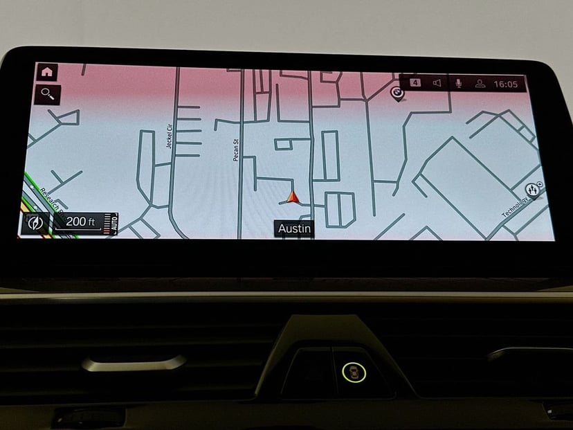 2023 BMW 5 Series - Image 13