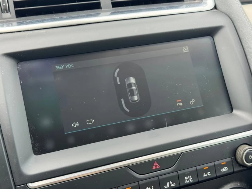 2020 Jaguar E-PACE - Image 30
