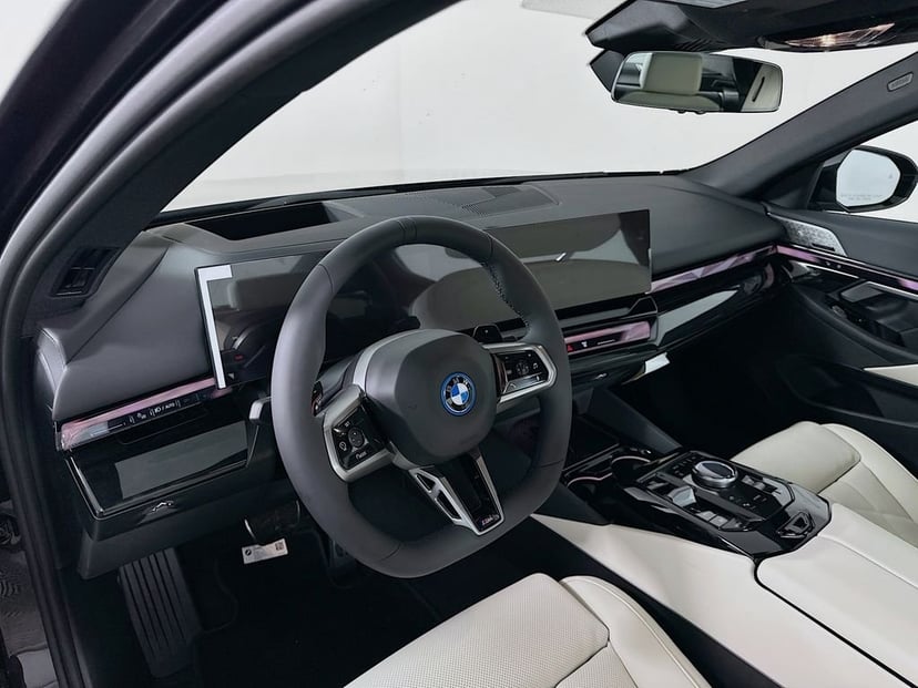 2026 BMW 5 Series - Image 9