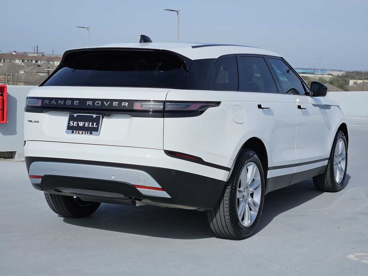 2026 Land Rover Range Rover Velar - Image 5