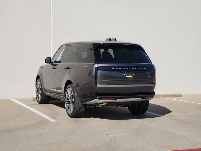 2026 Land Rover Range Rover - Image 3