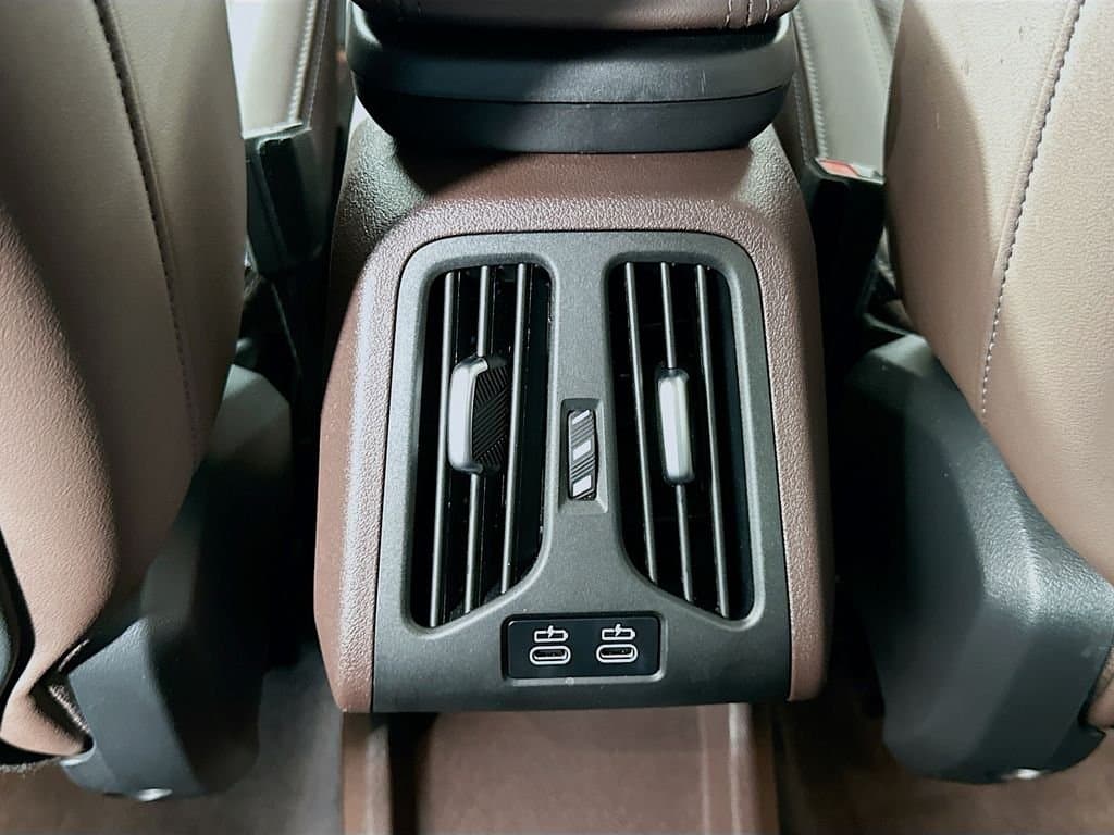 2025 BMW X1 - Image 25