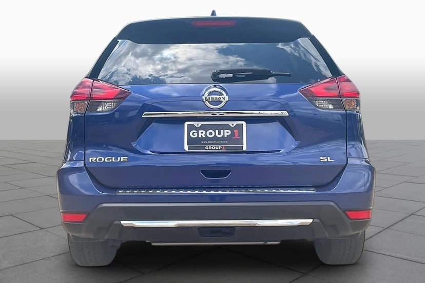 2017 Nissan Rogue - Image 5