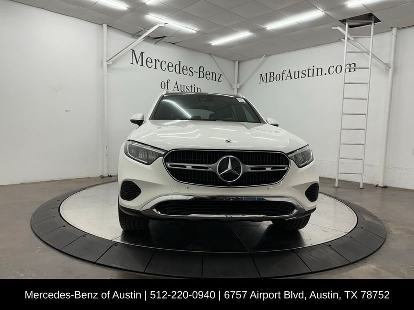 2026 Mercedes-Benz GLC - Image 2