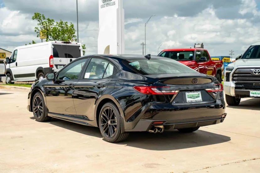 2026 Toyota Camry - Image 2
