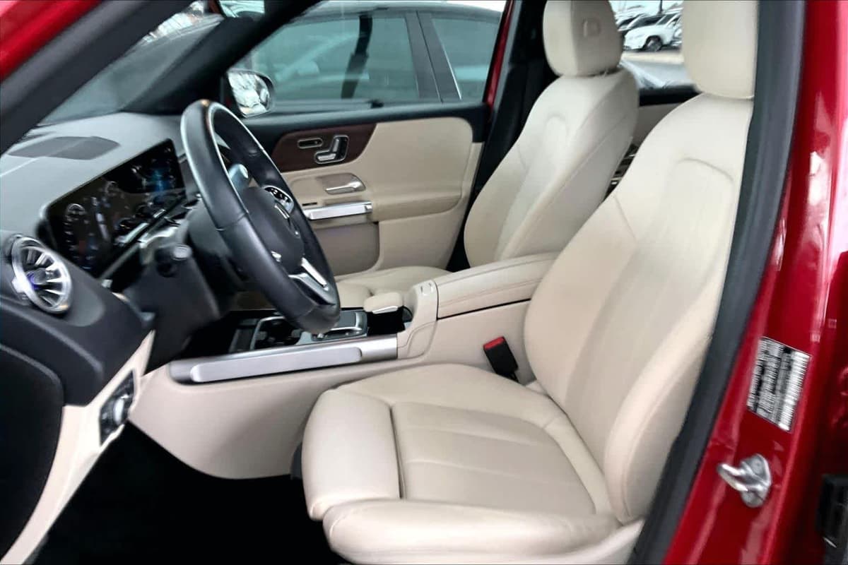 2022 Mercedes-Benz GLB 250 - Image 8