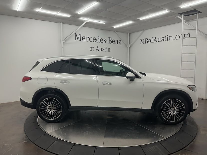 2026 Mercedes-Benz GLC - Image 8