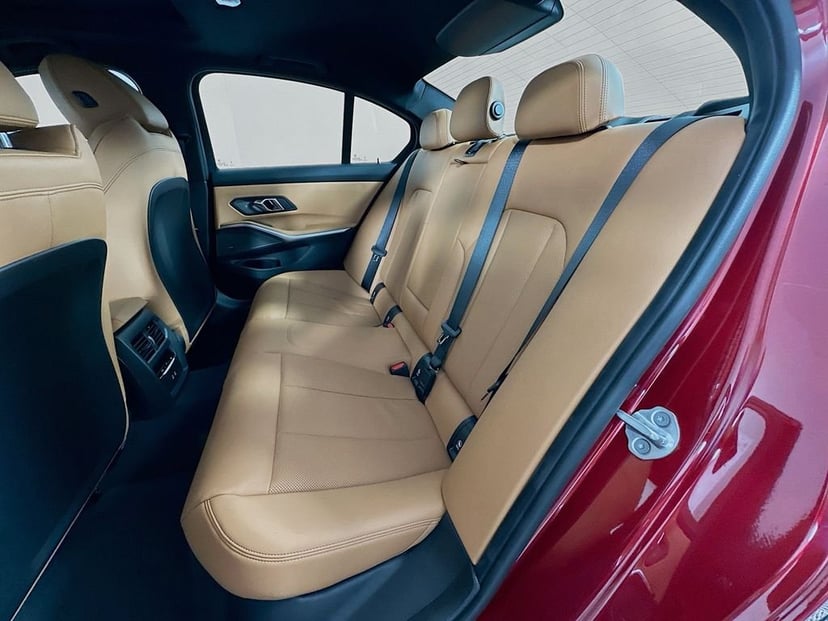 2026 BMW 3 Series - Image 17