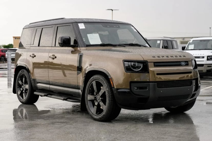 2026 Land Rover Defender 110 - Image 5