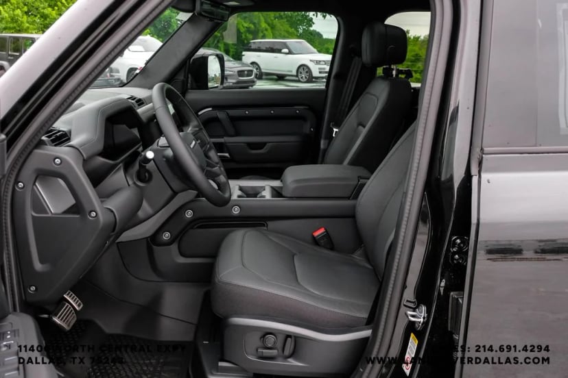 2026 Land Rover Defender 110 - Image 3