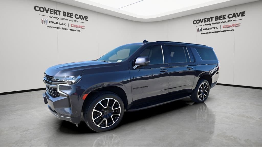 2022 Chevrolet Suburban - Image 3