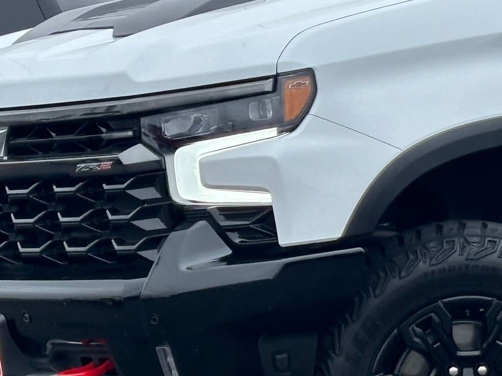 2025 Chevrolet Silverado 1500 - Image 3