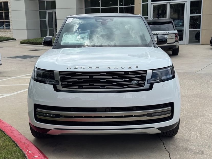 2026 Land Rover Range Rover - Image 3